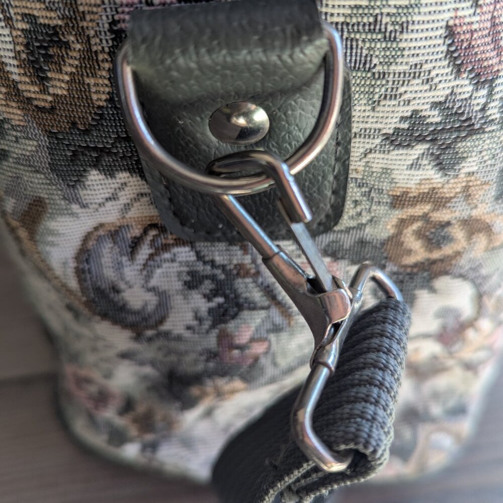 Galleria Vintage Floral Tapestry Makeup Case Travel Bag Tote Shoulder Strap - Picture 4 of 16